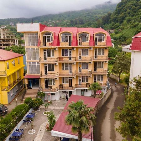 Hotel Liza Gonio Bagian luar foto